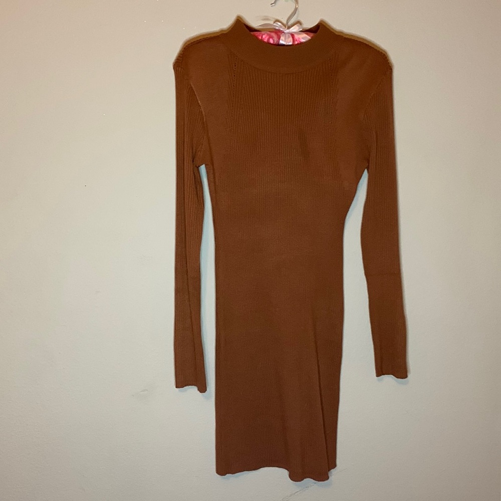 ribbed knee length dress.  size Large. rust color.